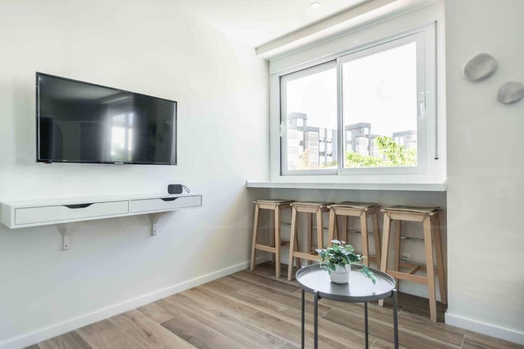 Authentic Minimalistic Studio Near La Union By Rems Málaga Extérieur photo